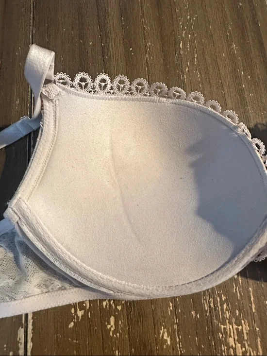 Victoria’s Secret very sexy push up bra 34D* - Picture 4 of 5